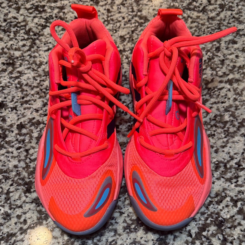 New Adidas Lightstrike Athletic Shoes US 5.5